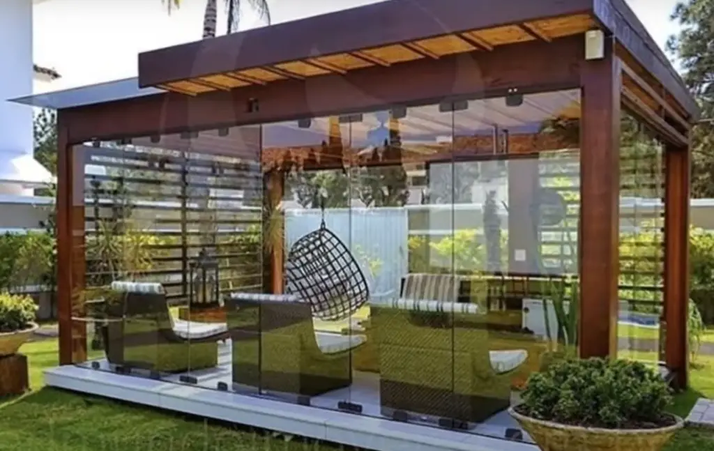 glass garden room